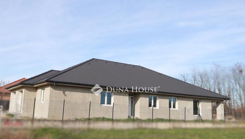 Új építésű ikerház a Szusz Park szomszédságában