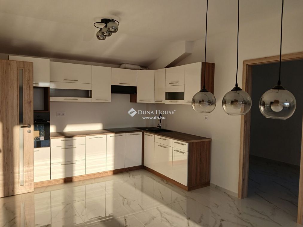 Új építésű 71 nm-es lakás eladó Hajdúszoboszlón