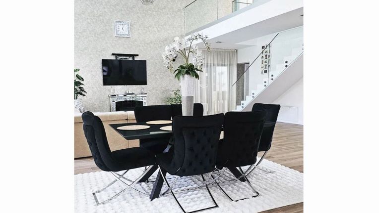 LENYŰGÖZŐ LUXUS, ELEGÁNS VILLA DEBRECENBEN A NYULAS VÁROS RÉSZEN !